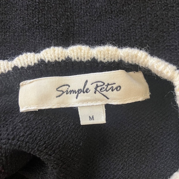 Simple Retro Top - Picture 4 of 4